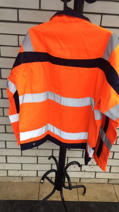 продам робочу куртку