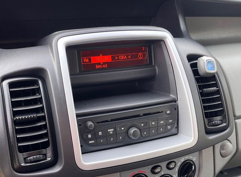 Renault Trafic 2012р 2.0 дизель пасажир 9 місць