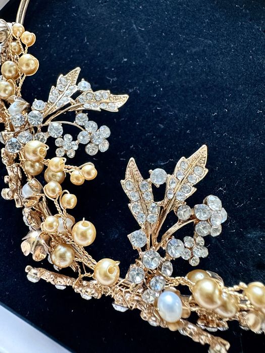 Elegancka opaska - tiara do włosów Novia Blanca