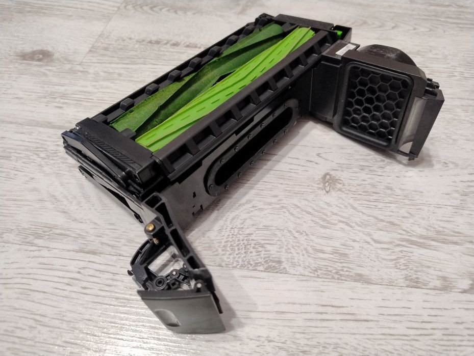 Sprawny Moduł głowicy czyszczącej z wałkami i Turbiną Irobot Roomba e5