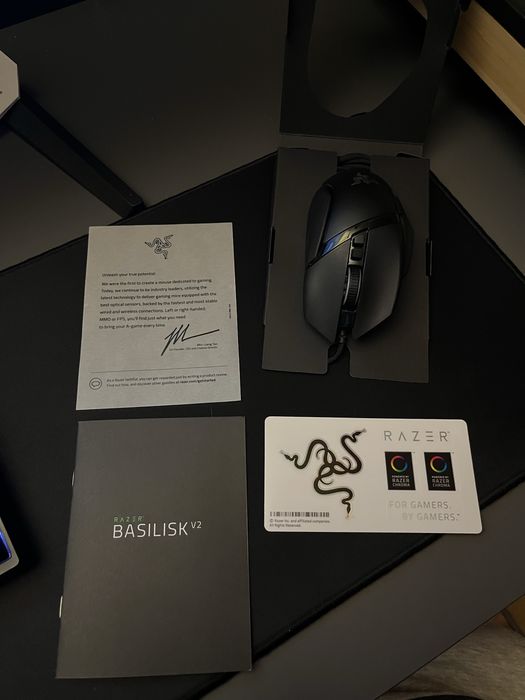(OPIS) Myszka Razer Basilisk v2