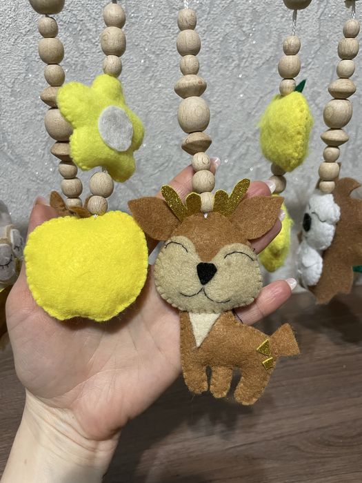 Мобіль дерев'яний підлоговий Монтессорі Лісові звірята