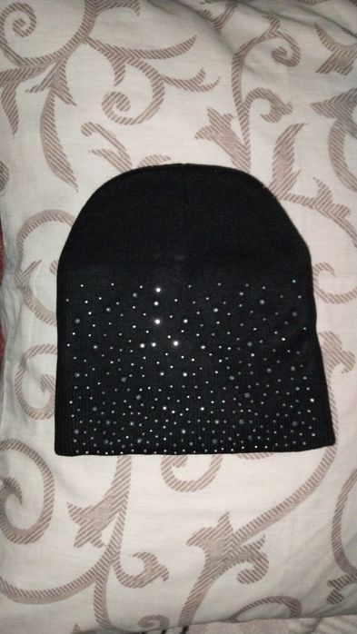 Шапки со стразами