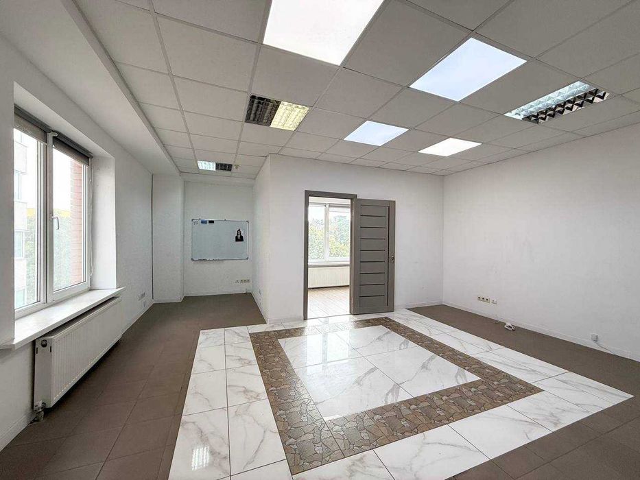 Сдам офис 45 кв.м. open space + кабинет. р-н Екатеринославского бул.