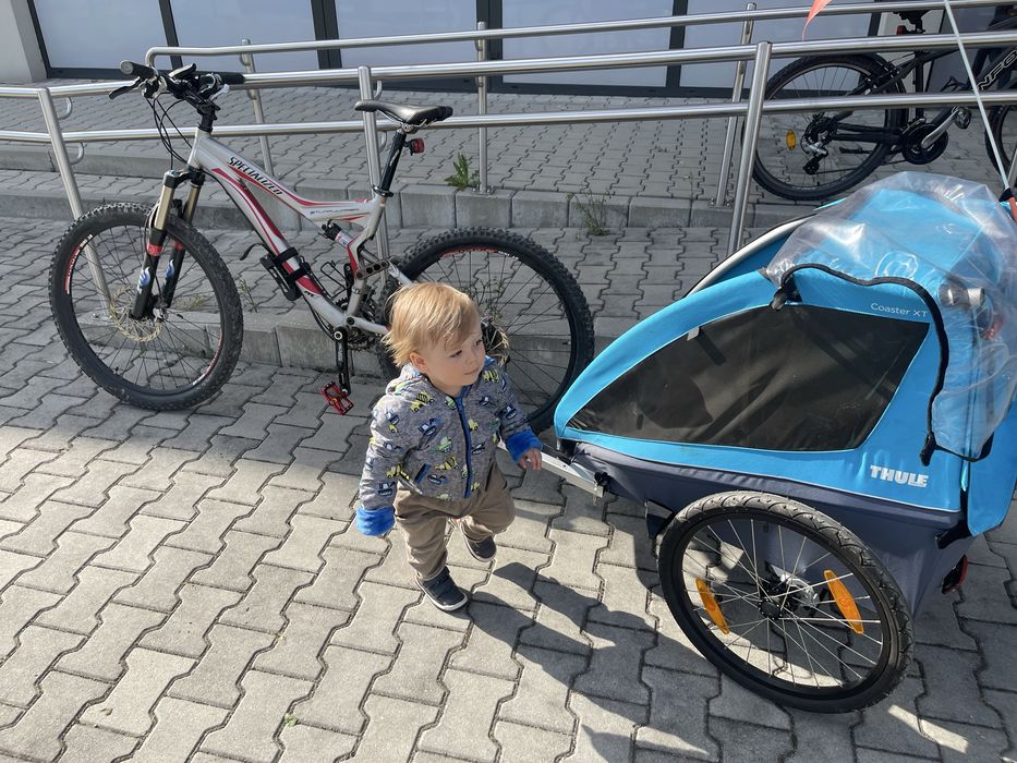Przyczepka thule Coaster xt zestaw rowerowy flaga swiatlo