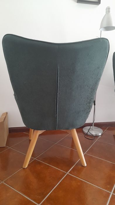 Promoção:  2 Cadeirões usados: antes €60, agora: €40; 1 Cadeirão: antes €35, agora €20