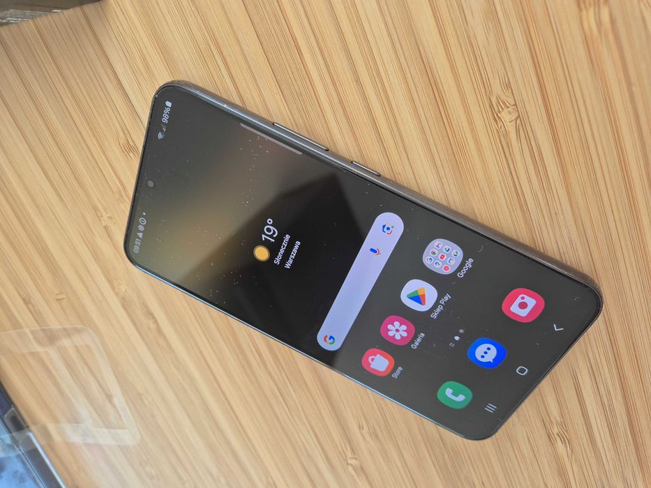 Samsung Galaxy S22 8GB Ram.