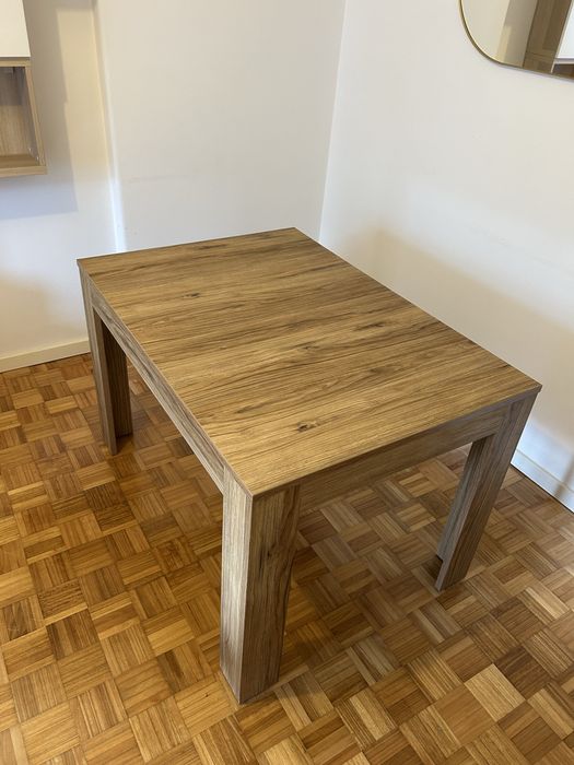 Mesa de jantar extensível