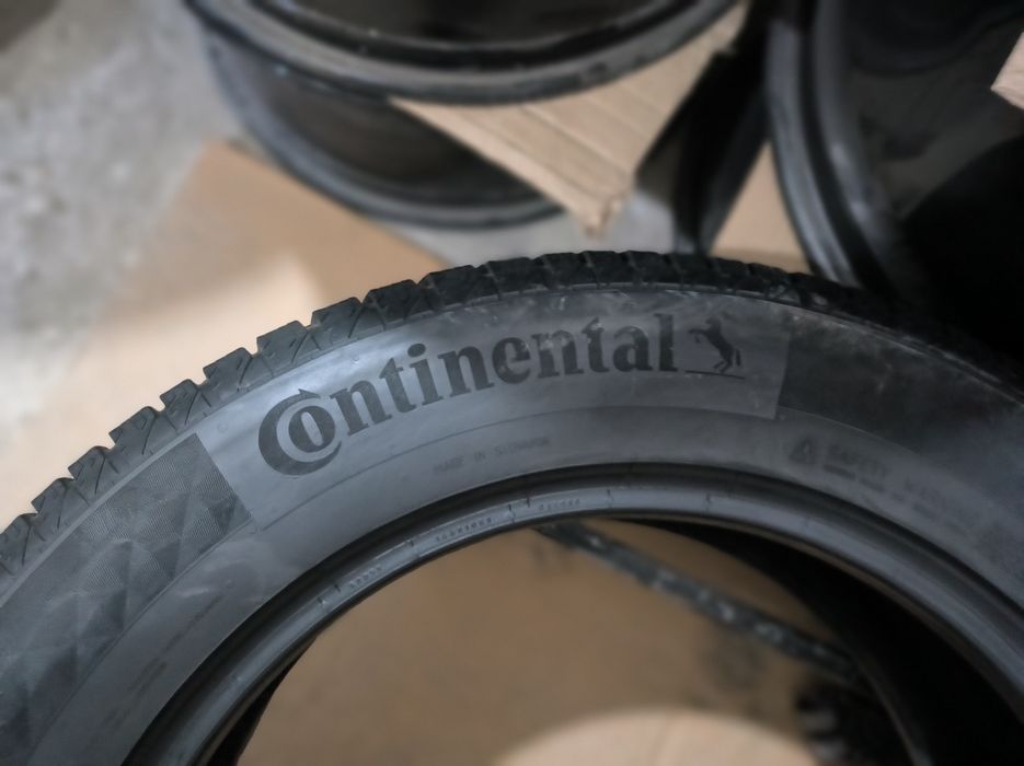 235/60R18 Continental VikingContact 7 2023