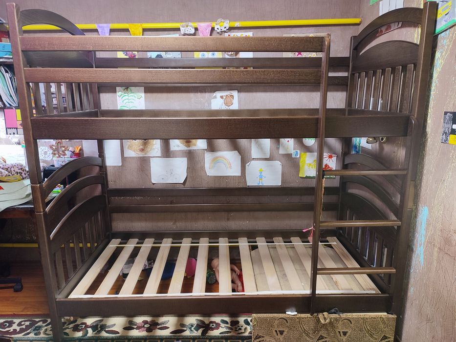 Ліжко двоповерхове