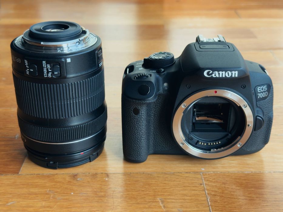 Canon EOS 700D + Objetiva Canon EF-S 18-135mm IS STM
