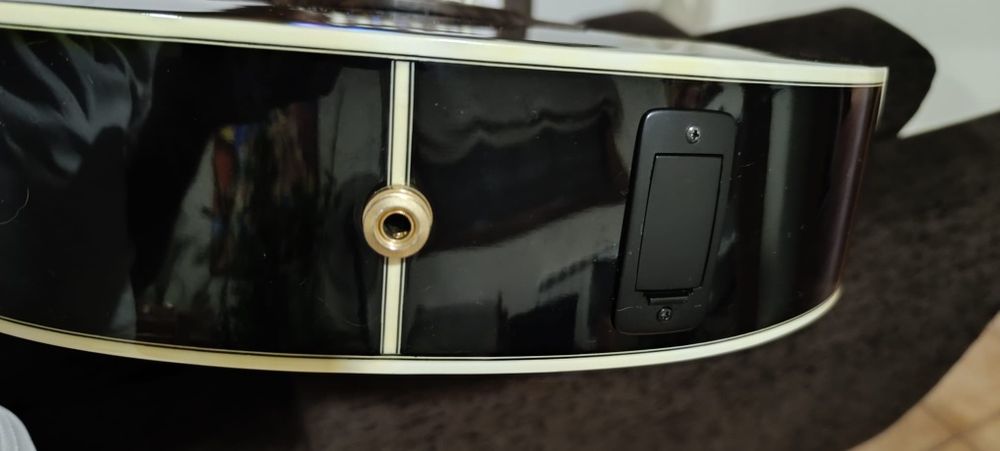 Guitarra semi acústica Richwood RG-17-CEQB semi nova