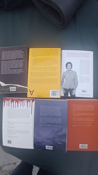 Vendo vários Livros .