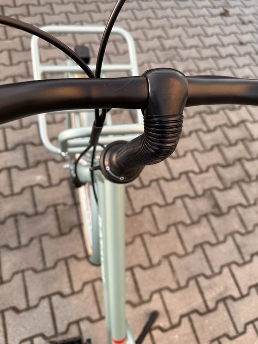 Rower miejski - damka BATAVUS z fotelikiem BOBIKE