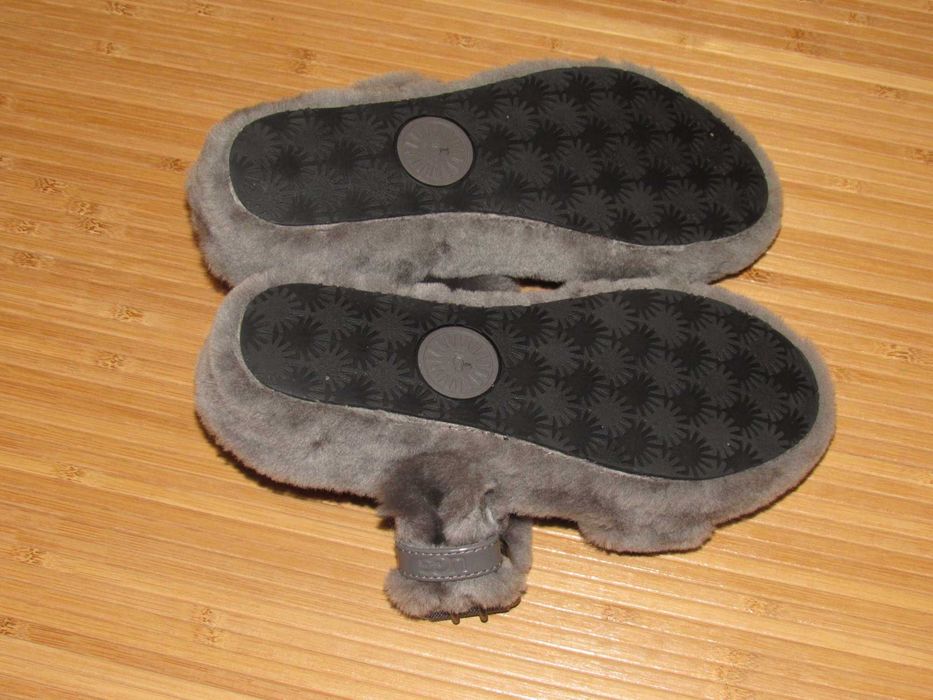 Шльопанці UGG Fuzz Yeah Slippers; EUR-38; ус-ка: 24см