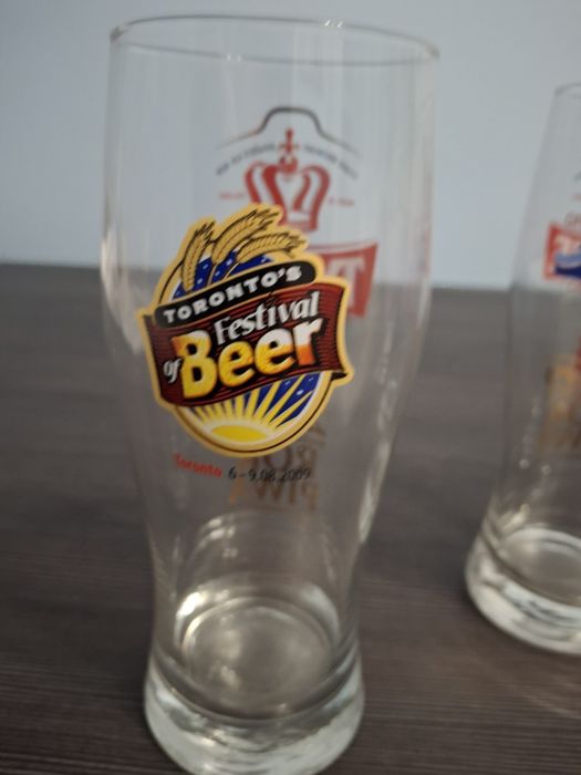 Szklanki na piwo z napisem Tyskie