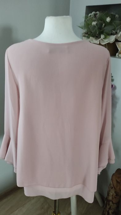 Luźna koszula z falbanami