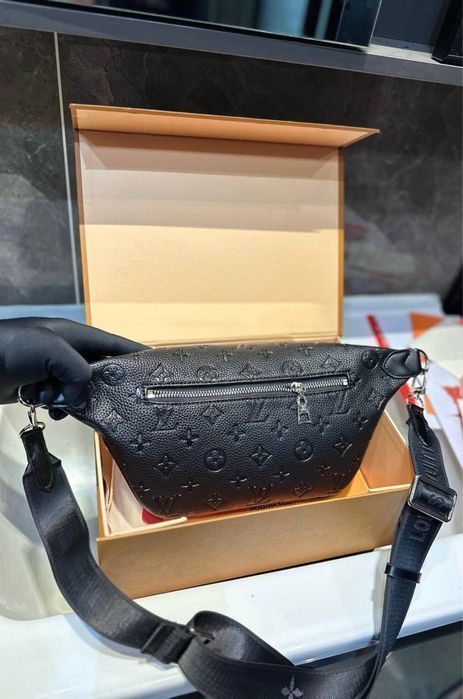 LOUIS VUITTON бананка брендовая сумка мужсая