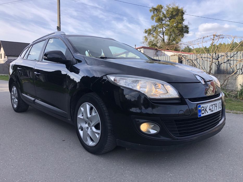 Подам рено меган 2012 рік