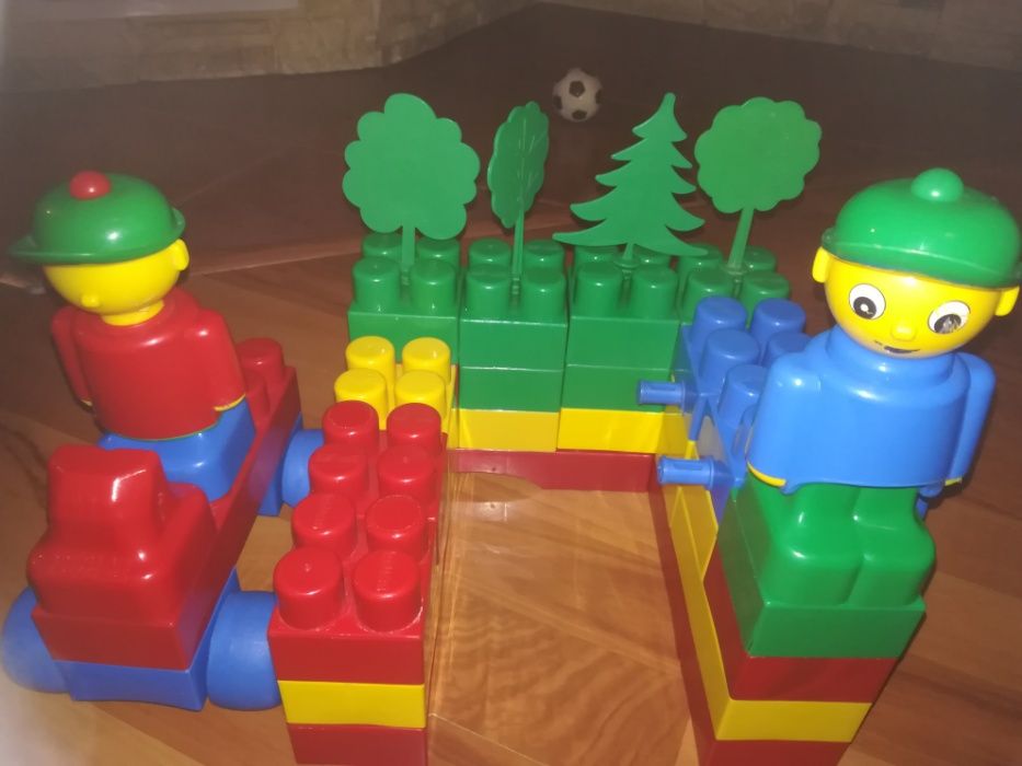 Klocki róznorodne 4 rodzaje + piłeczki 23szt