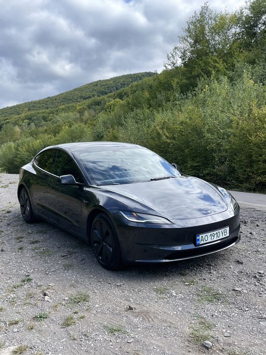 Tesla model 3 Highland
