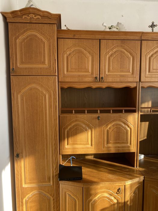 Drewniana meblościanka