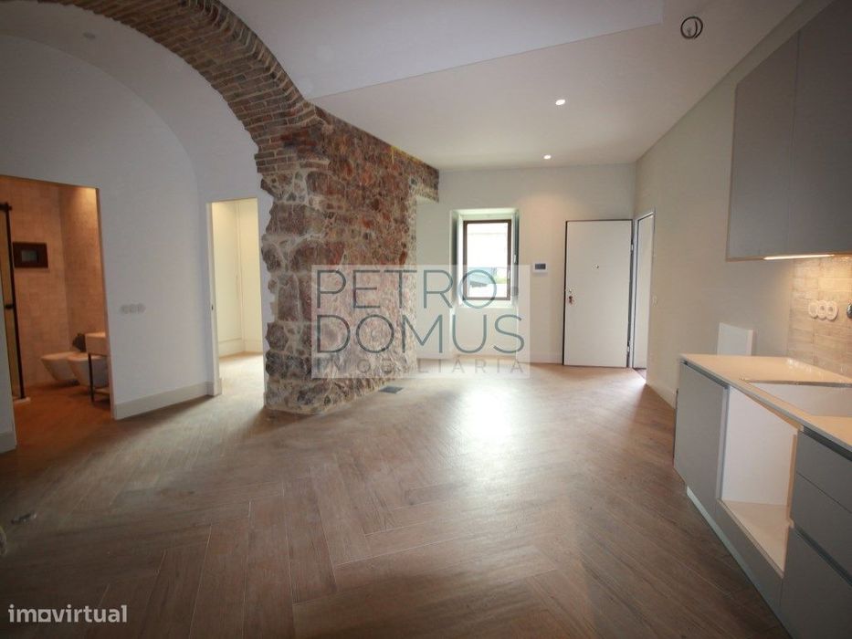 Apartamento T2 No Centro Histórico De Leiria