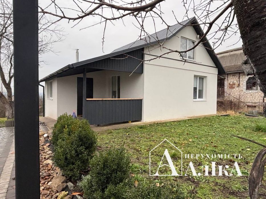 Продам будинок на березі річки Дністер