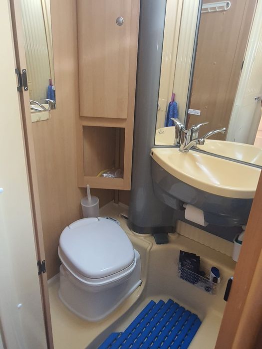 Autocaravana Dethleffs 6 lugares