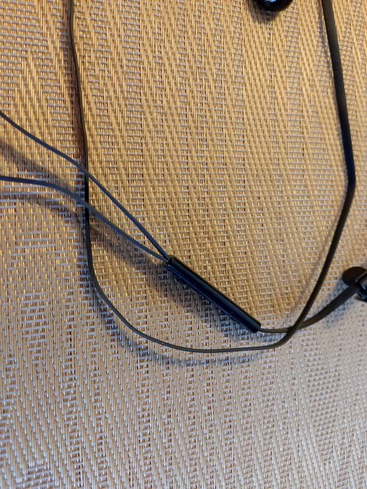 Наушники -гарнитура для телефона 3.5 мм.