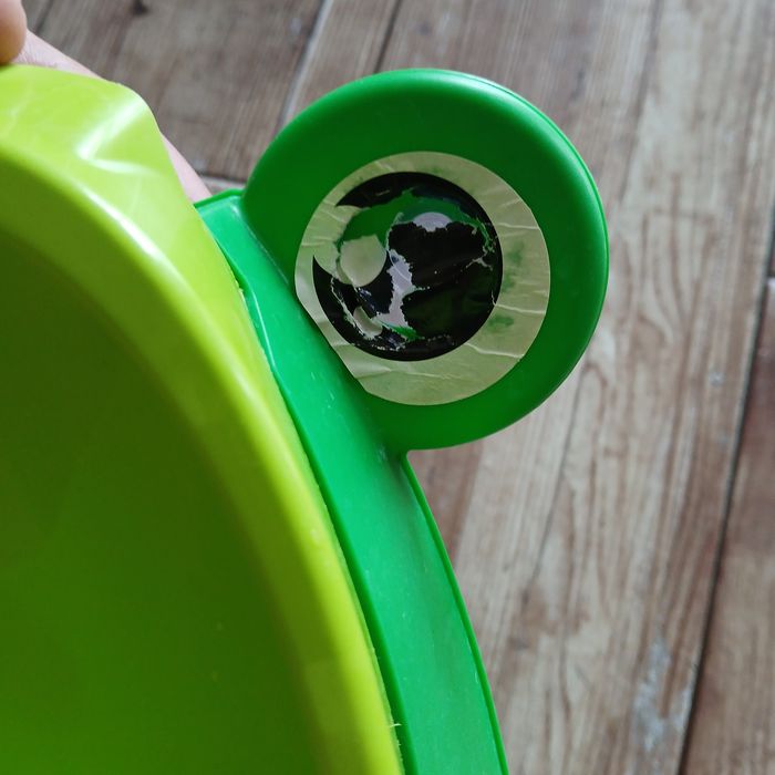 Пісюар  жабка  .