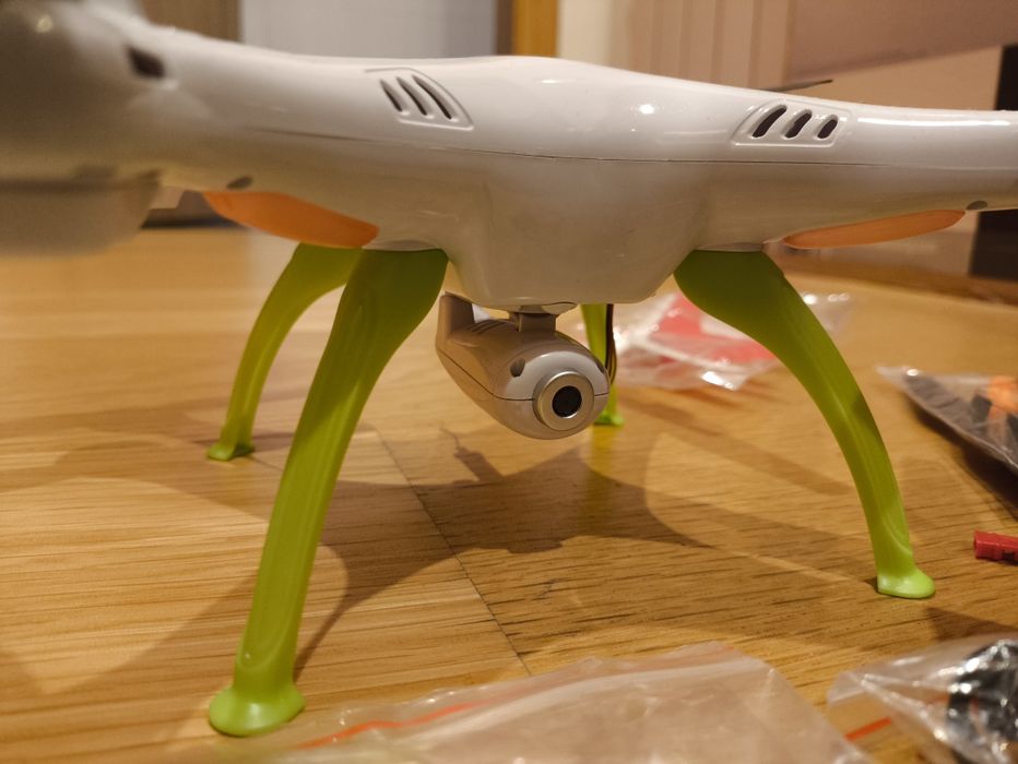 Drone X5HW1 with No Falls or Signs of Use64730142347523123