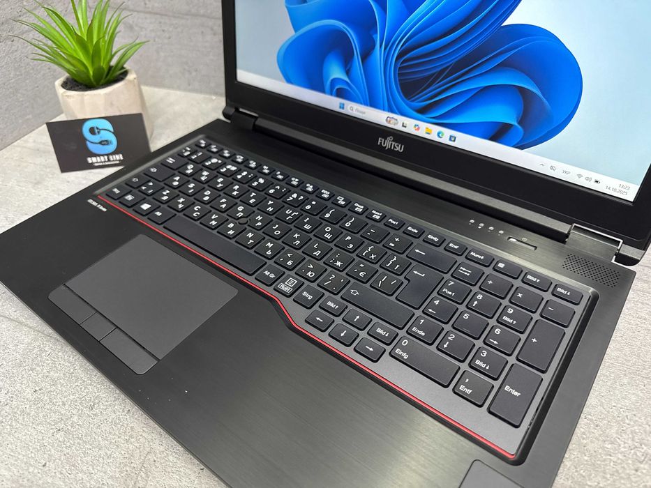 I7-8750H/15.6"/Nvidia/32gb ddr4/Ігровий ноутбук Fujitsu H780/512 ssd