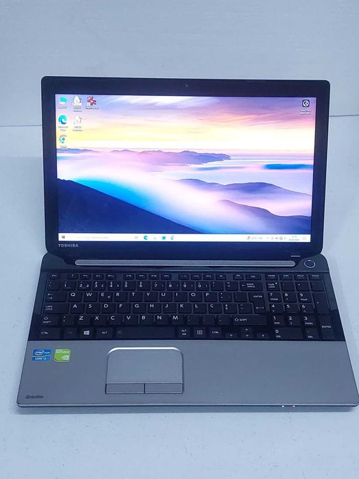 Toshiba i3 SSD 8Gb Ram bateria boa
