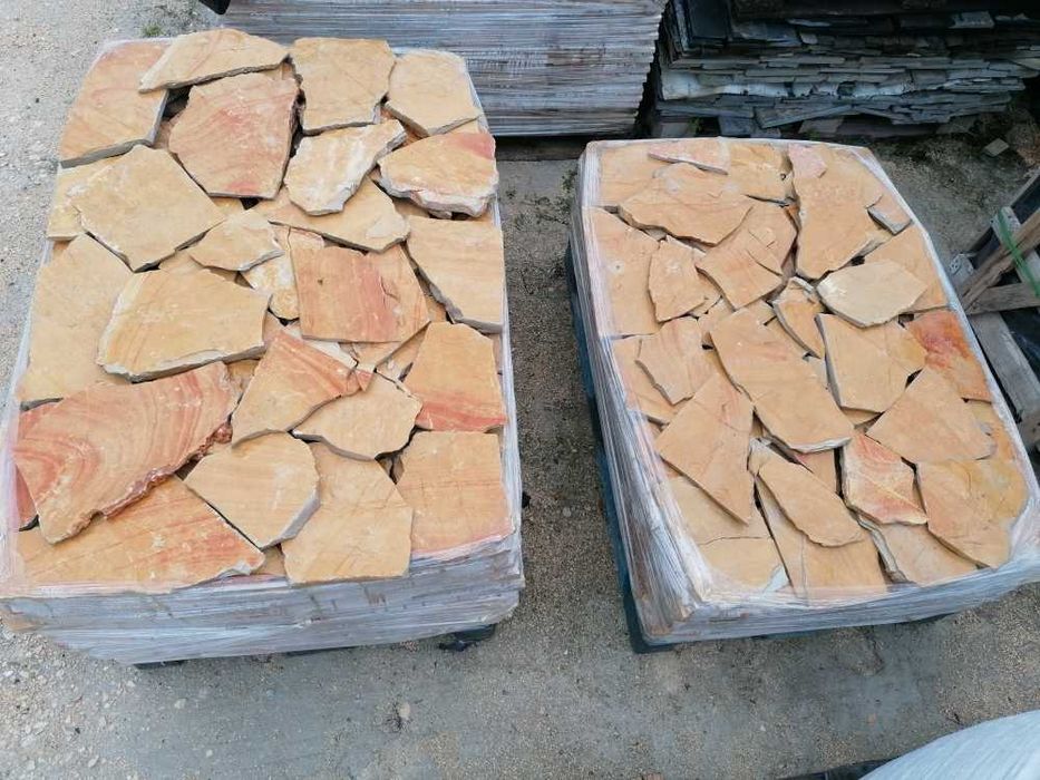 Pedra Rústica/Vidraço Amarelo para revestimento de parede; 248€/Palete