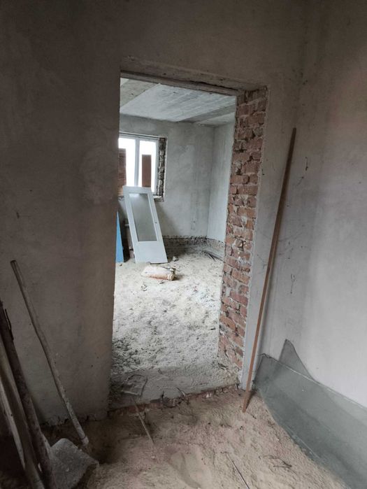 незавершений будинок та земельна ділянка 25 сот., с. Старий Добротвір