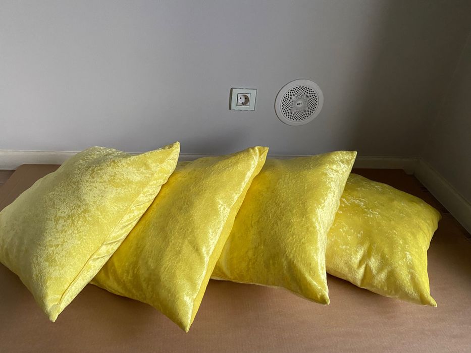 Conjunto abajour, candeeiro mesa e almofadas
