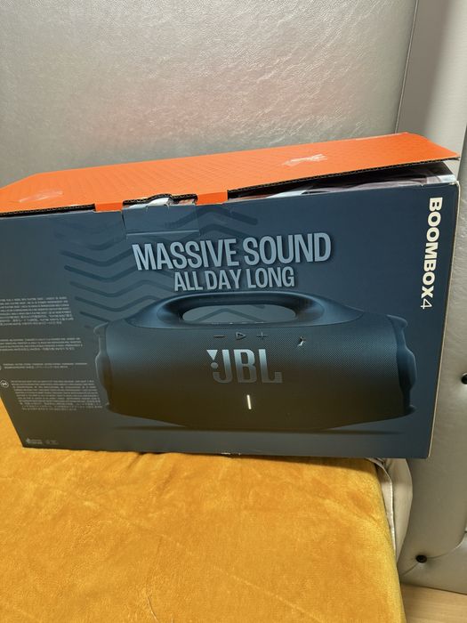 Coluna JBL Bombox 4