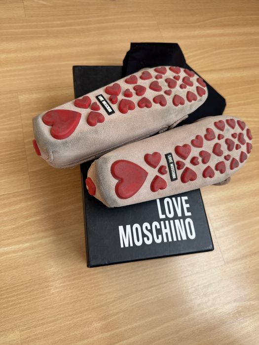 Mokasyny Moschino