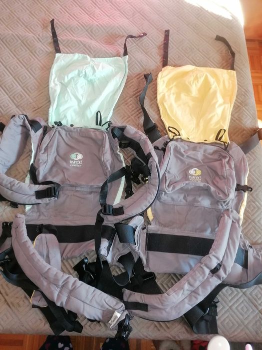 Baby wearing Gémeos