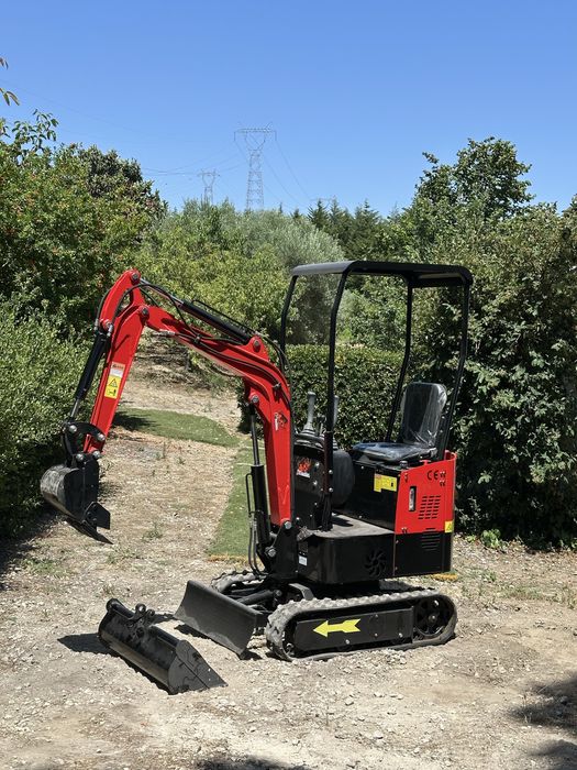 Mini Escavadora Giratória 1000KG | 2 BALDES | DIESEL NOVA