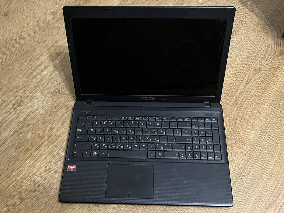 ноутбук Asus.