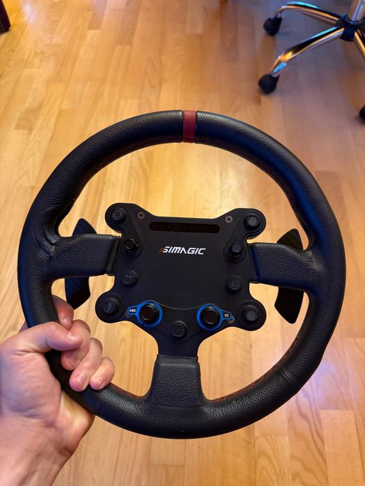 Simagic GTS kierownica uszkodzona
