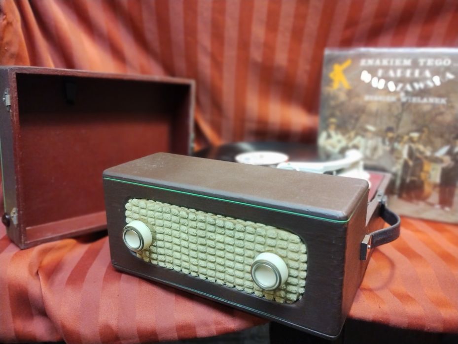 Gramofon KAROLINKA schodkowa
