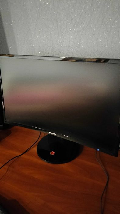 Комп'ютер з монітором