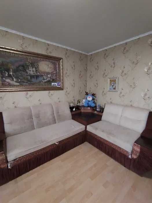 Продам угловой диван бу