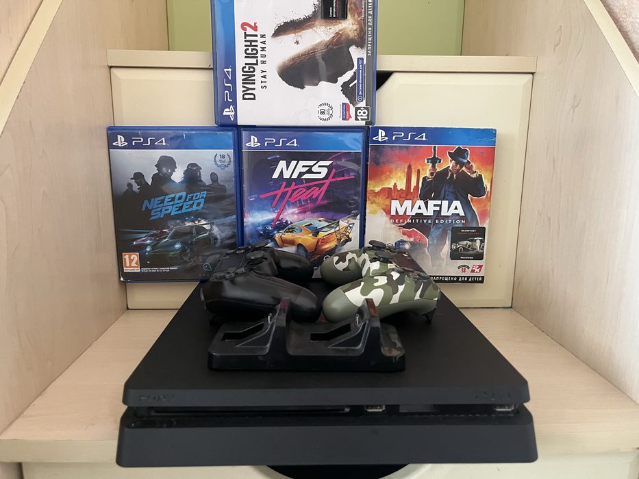 Плейстейшен 4 слім