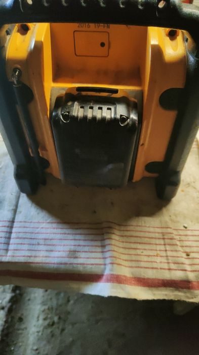 Dewalt 18v radio