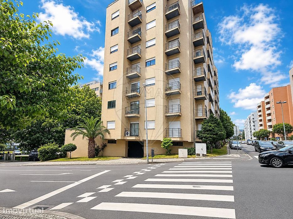 Apartamento T4 para venda