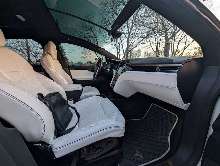 Продам власну Tesla model X 2017 року